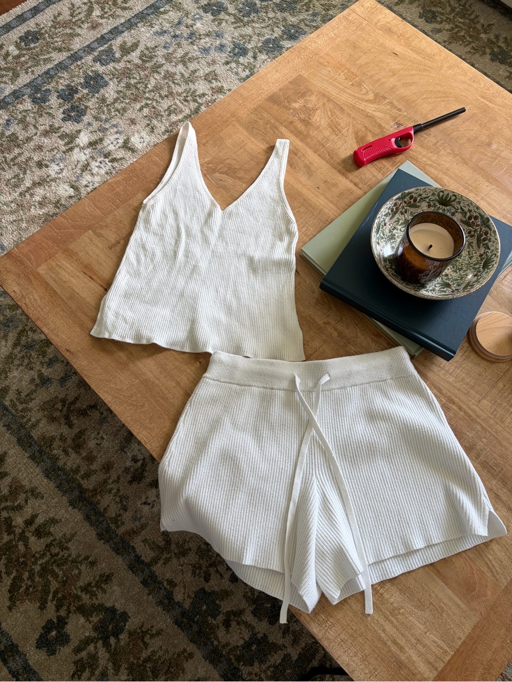 Abercrombie & Fitch white Ribbed matching sweater set!